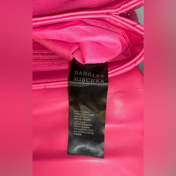 Badgley Mischa Vegan Leather Hot Pink Quilted Messenger Pearl Bag - Picture 11 of 12